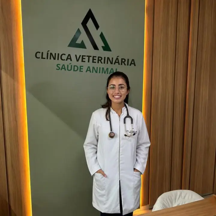 Dra. Nathalia - Médica Veterinária na Clínica Saúde Animal em Mococa